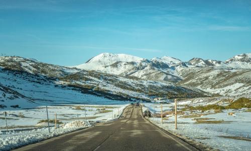 montaña de riaño destino ideal para realizar actividades de nieve en españa